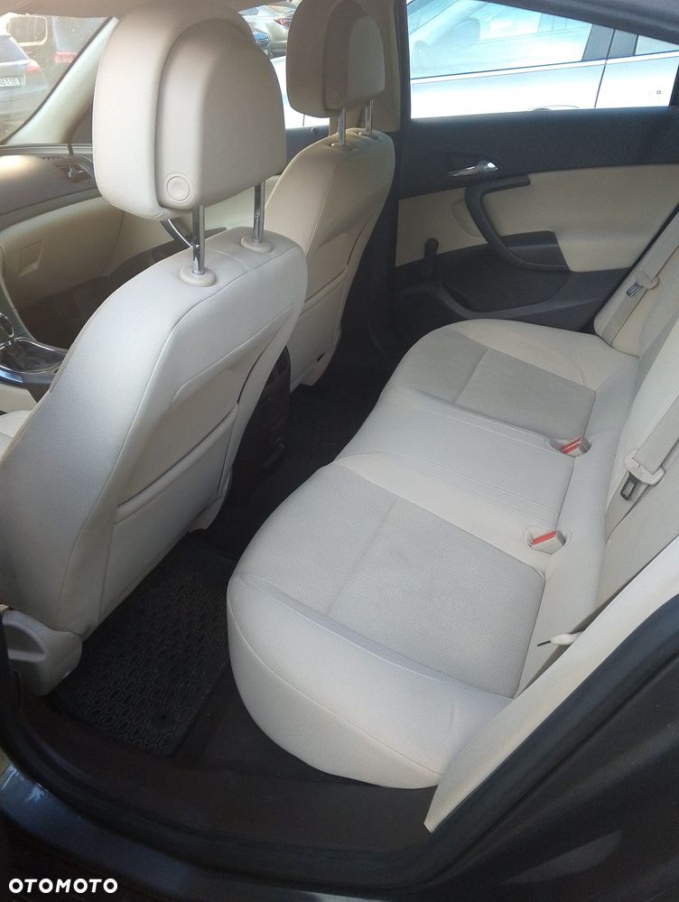 Opel Insignia - 4