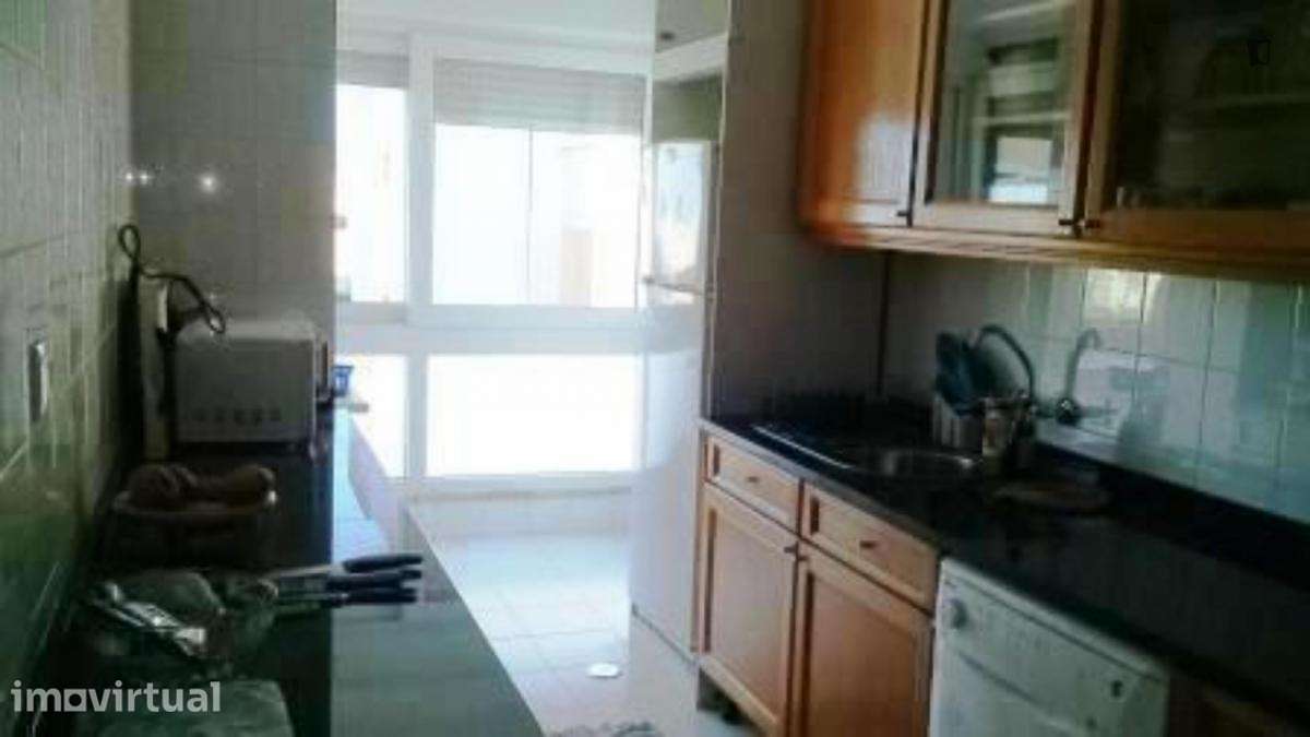 Quarto - localizado em Olaias Lisbon - Grande imagem: 5/16