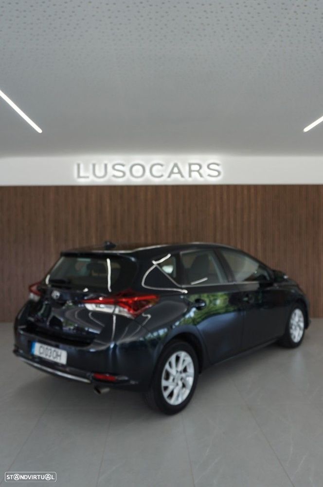 Toyota Auris 1.2 Turbo Design Edition - 35