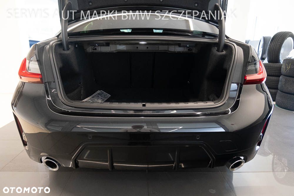 BMW Seria 3 320d xDrive mHEV M Sport sport - 24