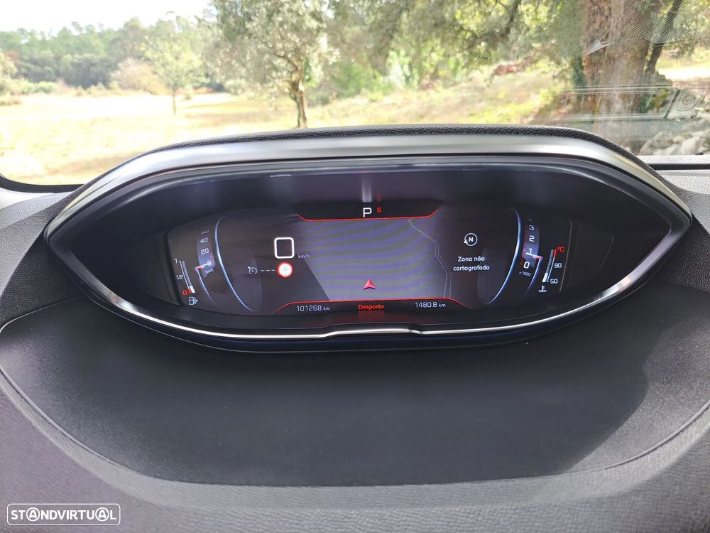 Peugeot 5008 BlueHDI 130 EAT8 Allure - 26