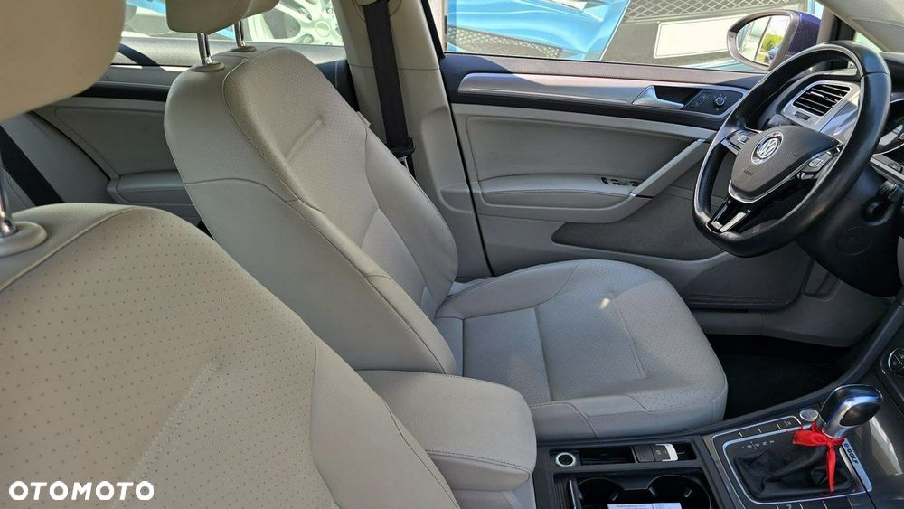 Volkswagen Golf - 19