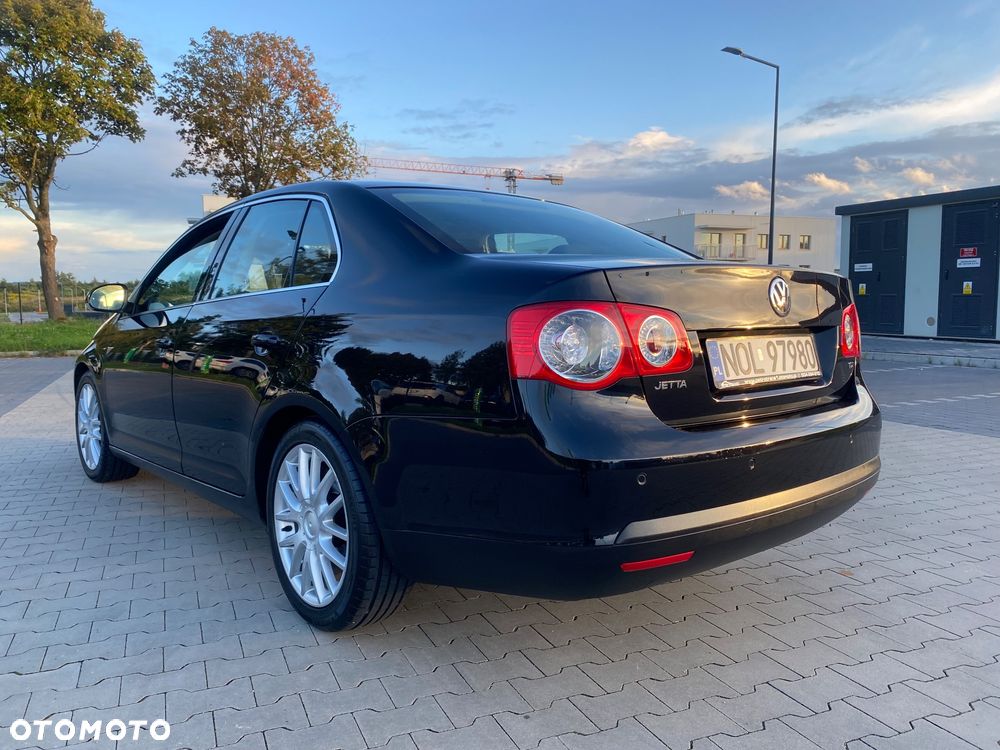 Volkswagen Jetta 1.9 TDI United - 9