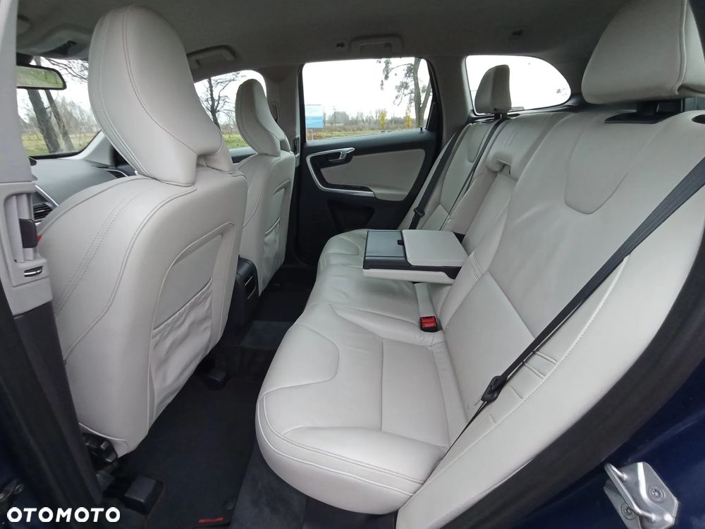 Volvo XC 60 D3 Geartronic Ocean Race - 25