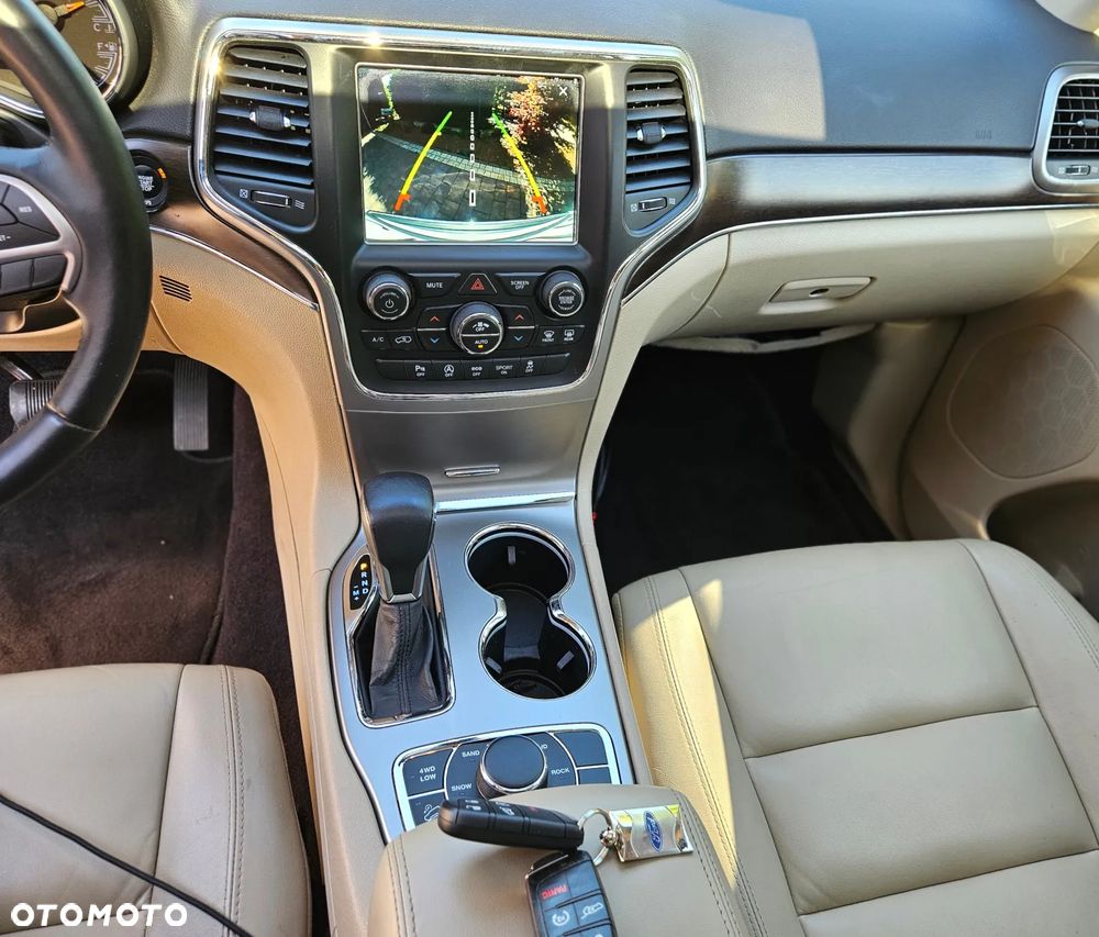 Jeep Grand Cherokee - 18