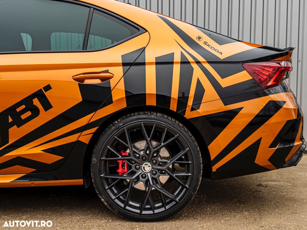 Skoda Octavia 2.0 245 TSI DSG RS - 7