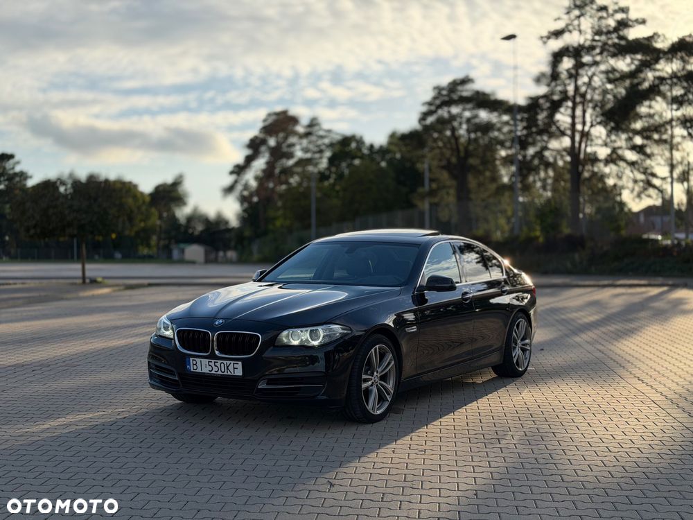 BMW Seria 5 528i xDrive - 1