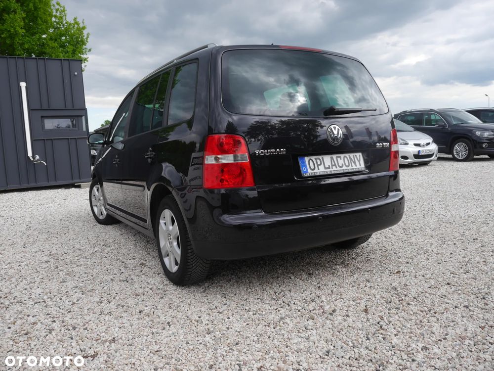 Volkswagen Touran 2.0 TDI DSG Highline - 4