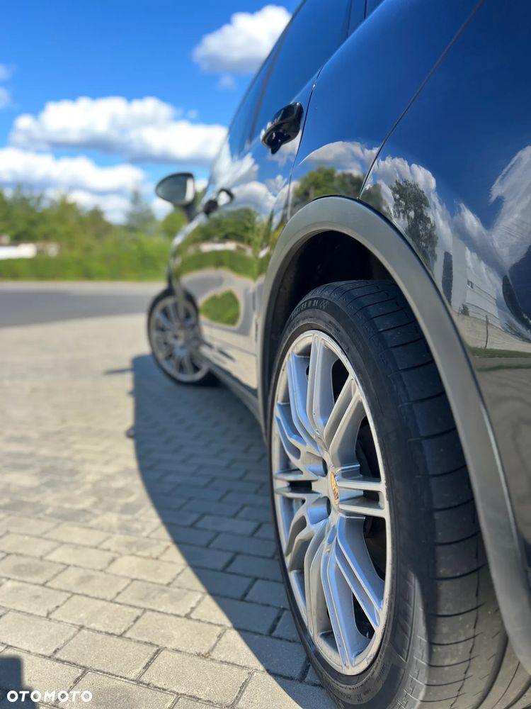 Porsche Cayenne - 8