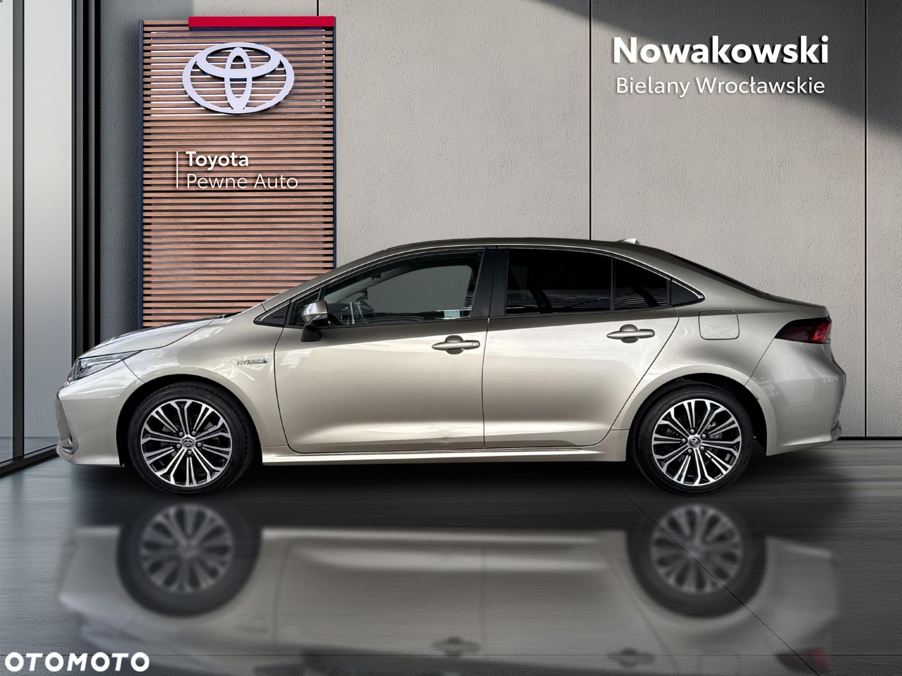 Toyota Corolla 1.8 Hybrid Comfort - 2