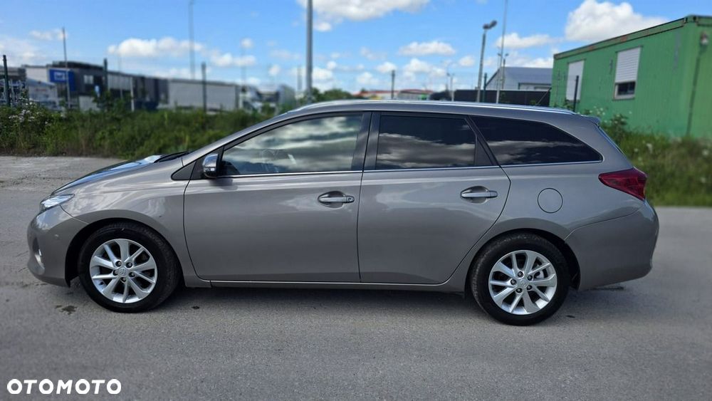 Toyota Auris - 5