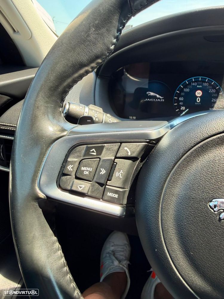 Jaguar F-Pace 2.0 i4D R-Sport Aut. - 35