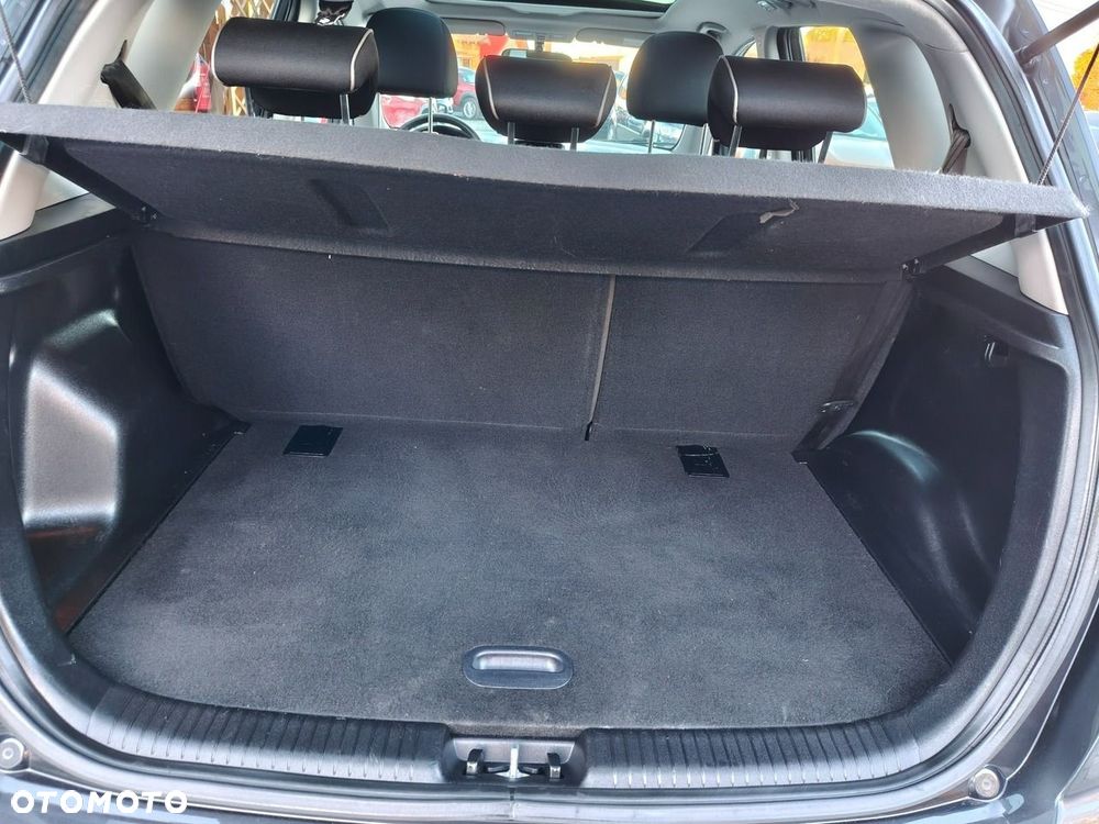 Kia Venga - 30