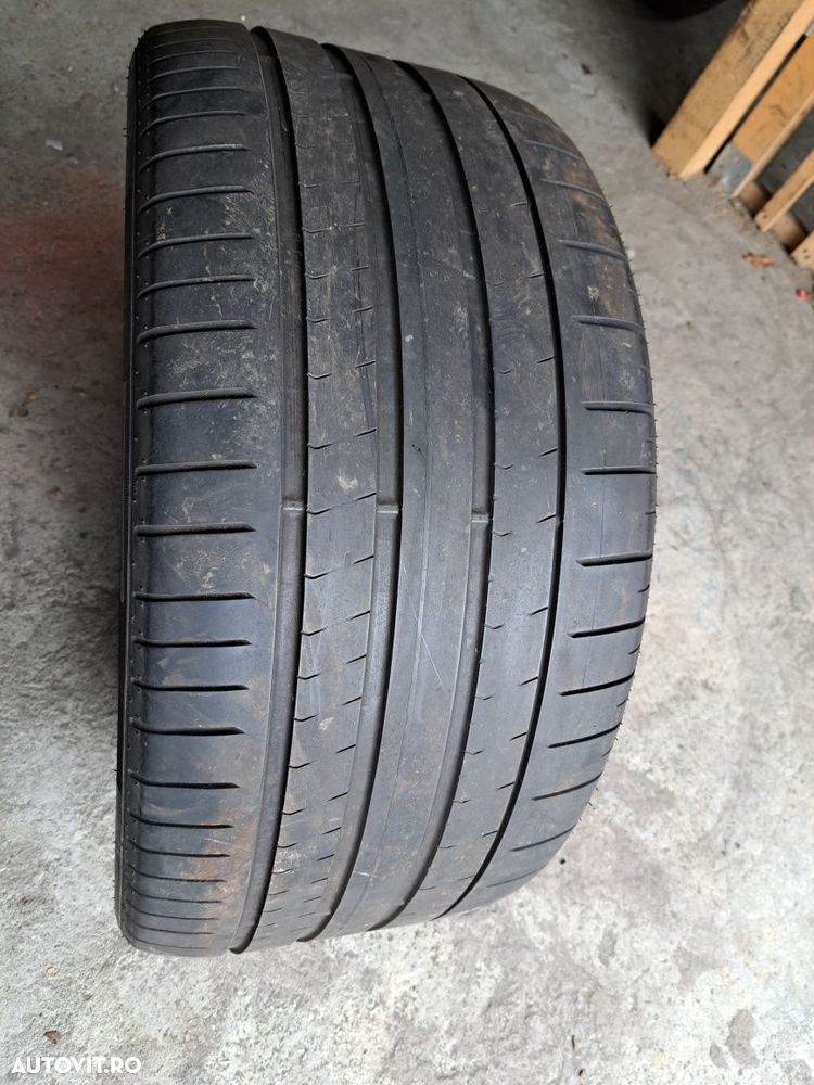 O anvelopa 325/35 R22 Pirelli - 1