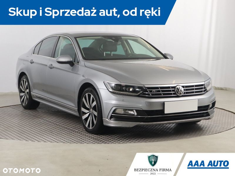 Volkswagen Passat - 2
