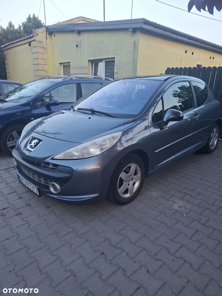 Peugeot 207 - 1