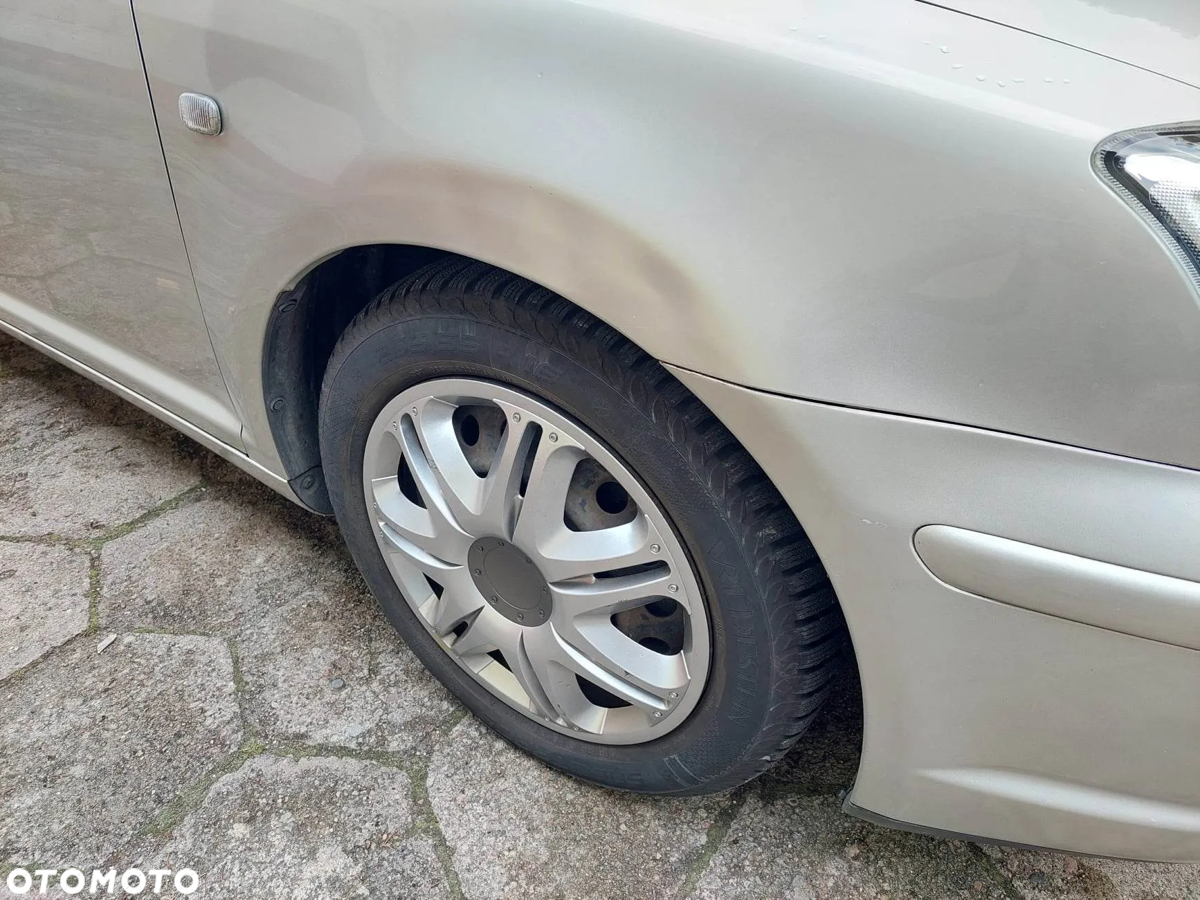 Toyota Avensis - 17