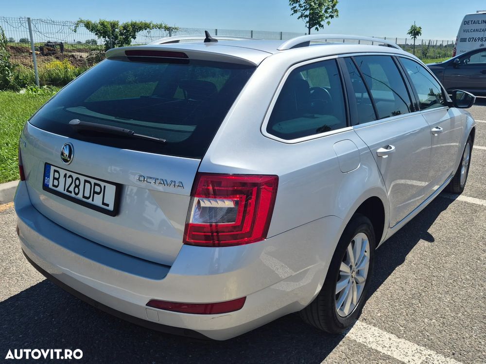 Skoda Octavia 1.6 TDI DSG Style - 14