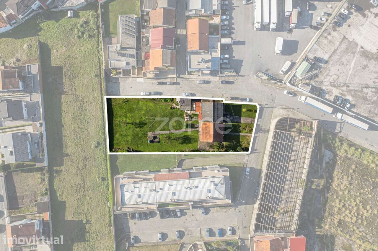 Moradia com terreno para construção - Leça da Palmeira - Grande imagem: 3/39