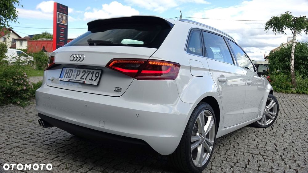 Audi A3 Sportback - 2