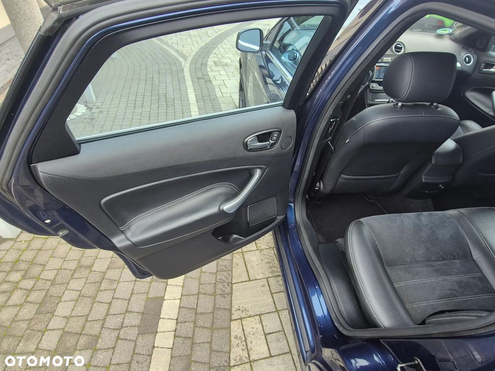 Ford Mondeo 2.5 Black Magic - 17