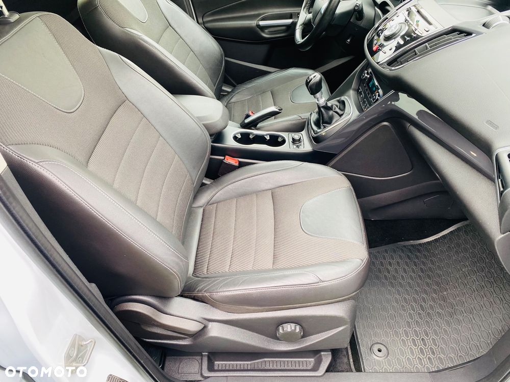 Ford Kuga 2.0 TDCi 4WD Titanium Plus - 21