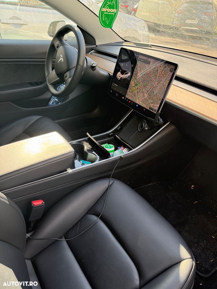 Tesla Model 3 Performance - 5