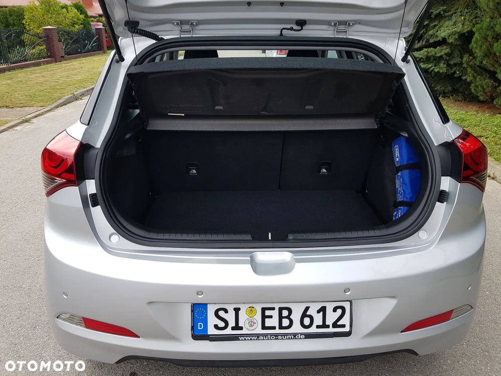 Hyundai i20 1.2 Passion Plus - 17