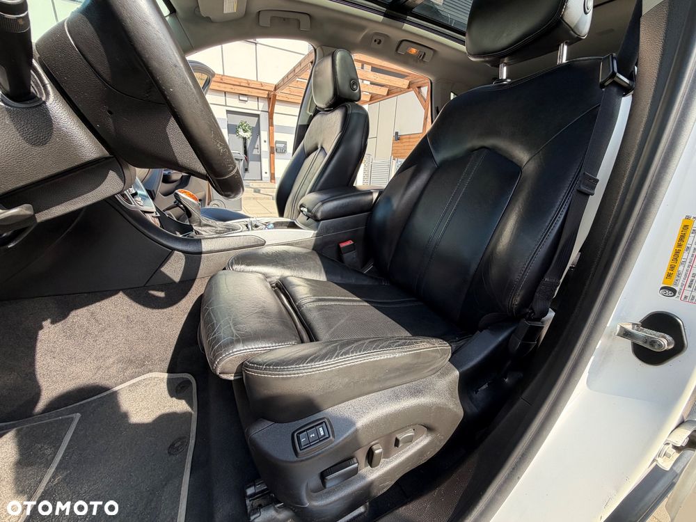 Cadillac SRX - 15