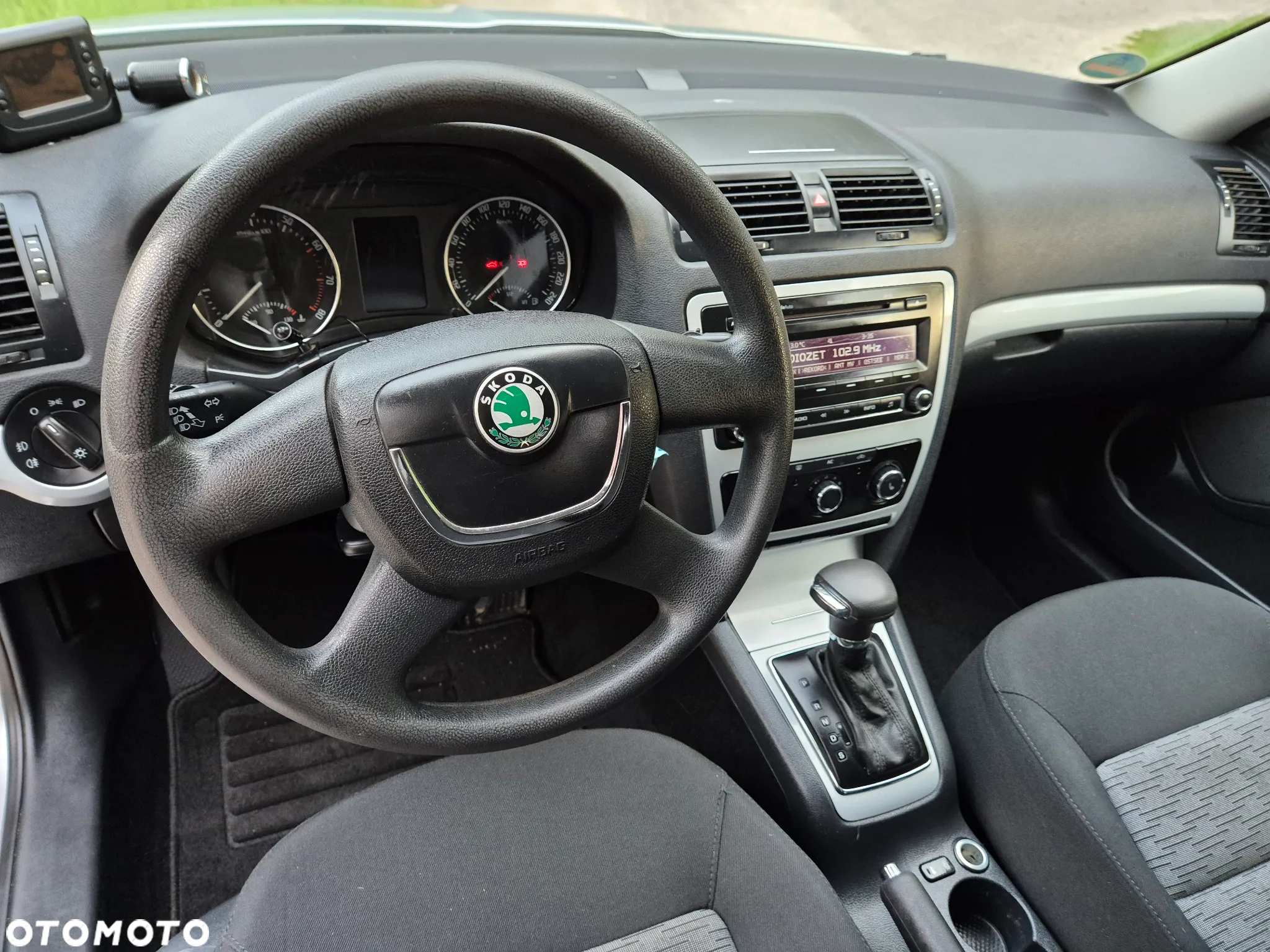 Skoda Octavia Combi 1.6 Automatik IMPULS EDITION - 15