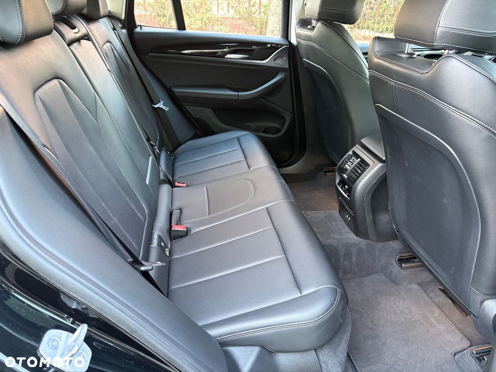 BMW X3 ver-xdrive20i-gpf - 29