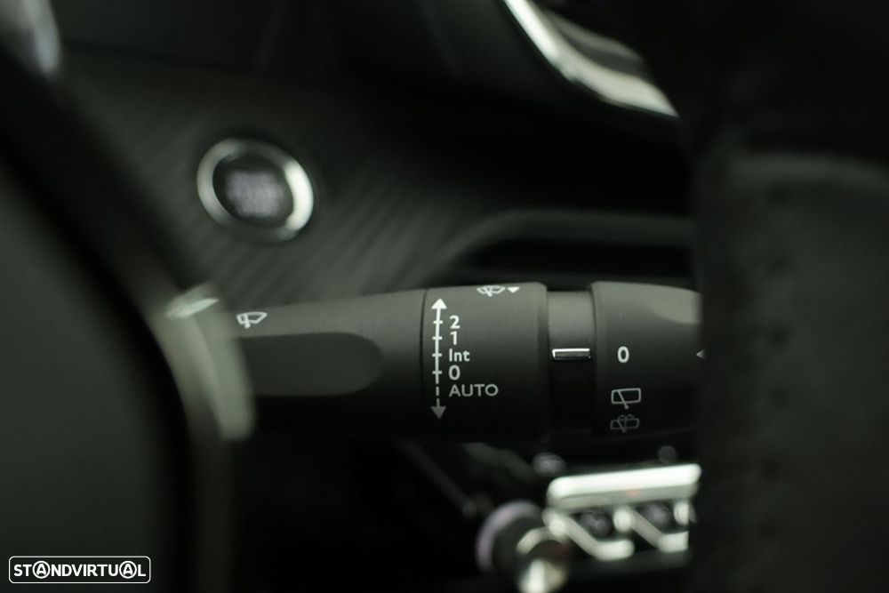 Peugeot 208 1.2 PureTech Allure - 19