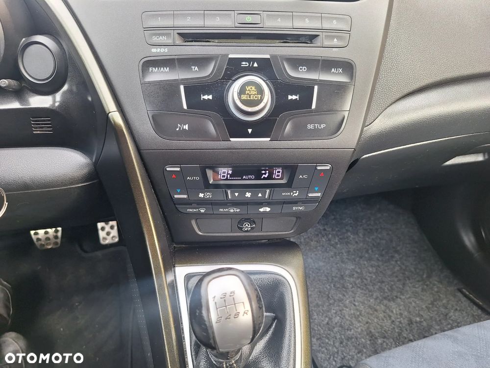 Honda Civic 1.8 i-VTEC Executive Black Edition - 10