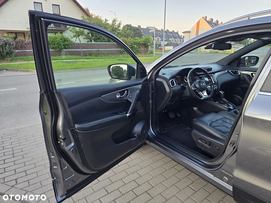 Nissan Qashqai 1.3 DIG-T DCT TEKNA - 30