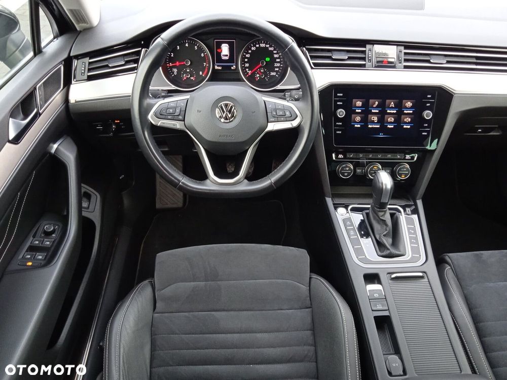 Volkswagen Passat - 10