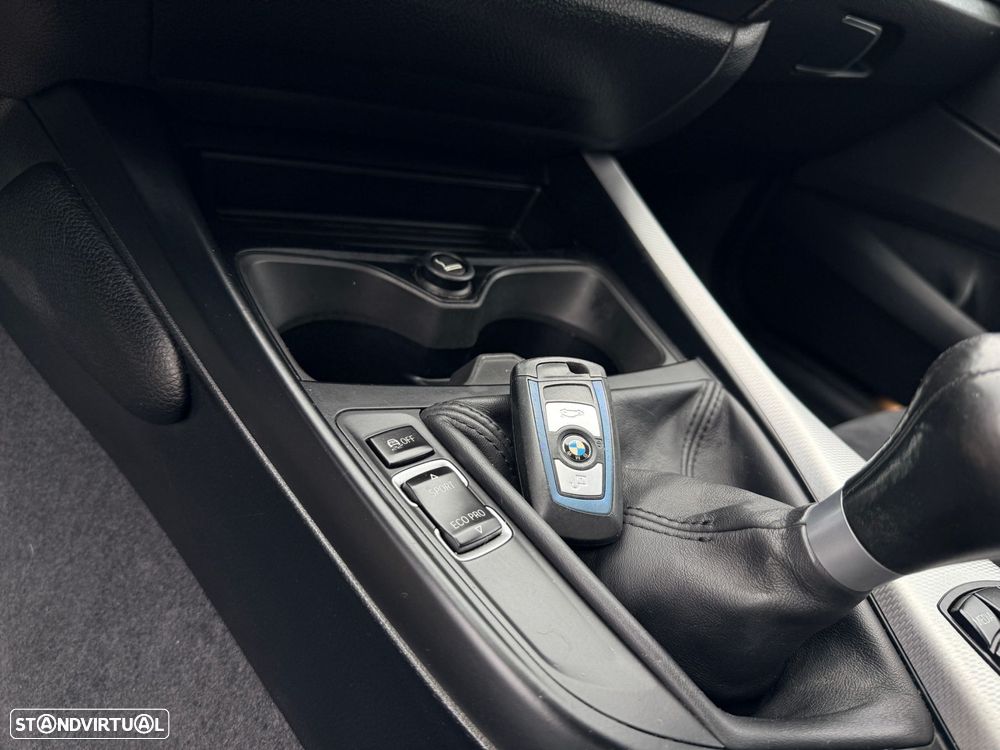 BMW 116 d Pack M - 26