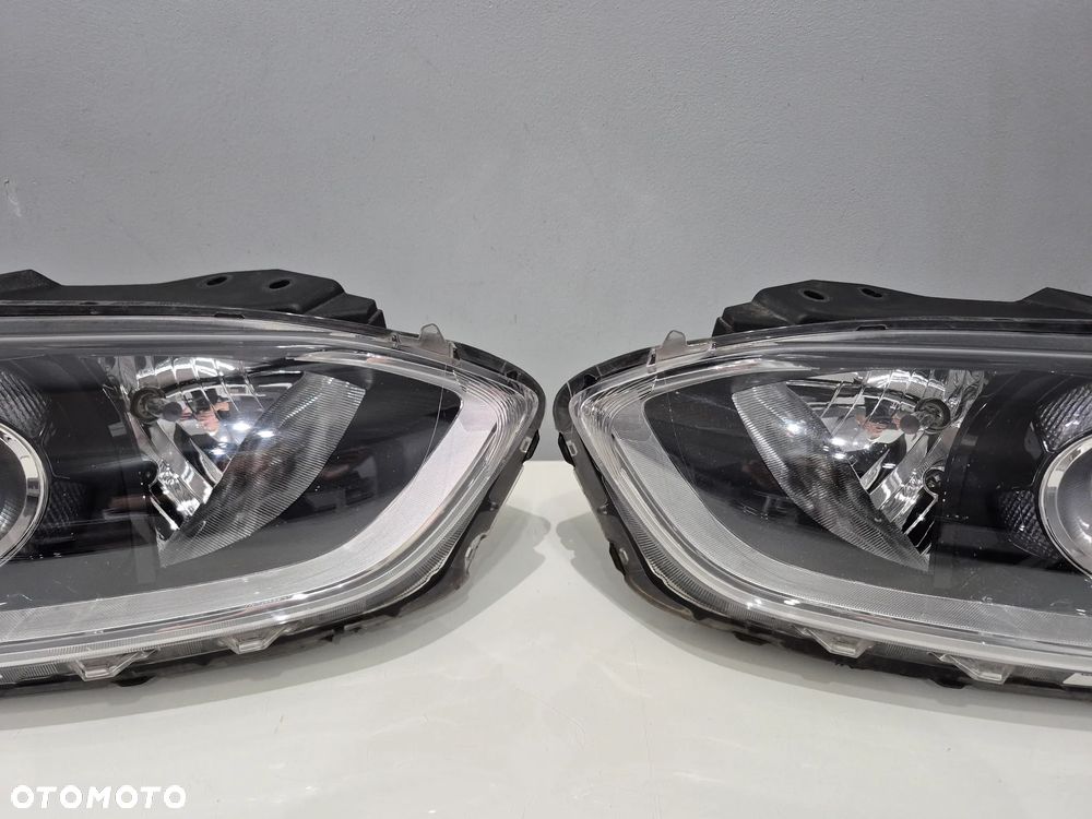 Kia Ceed III 18- Lampa reflektor soczewka lewy prawy przód 12PIN Europa oryginalny - 4