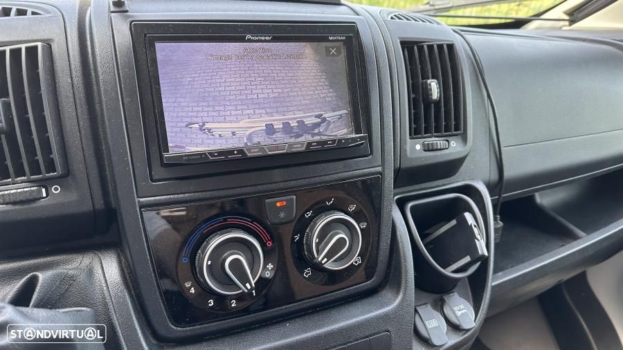 Burstner Ixeo IT 734 30 Anos - 40