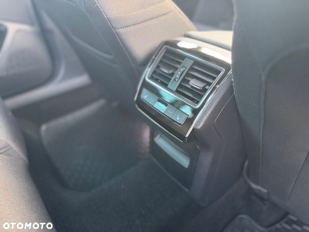 Skoda Superb 2.0 TSI Ambition DSG - 21