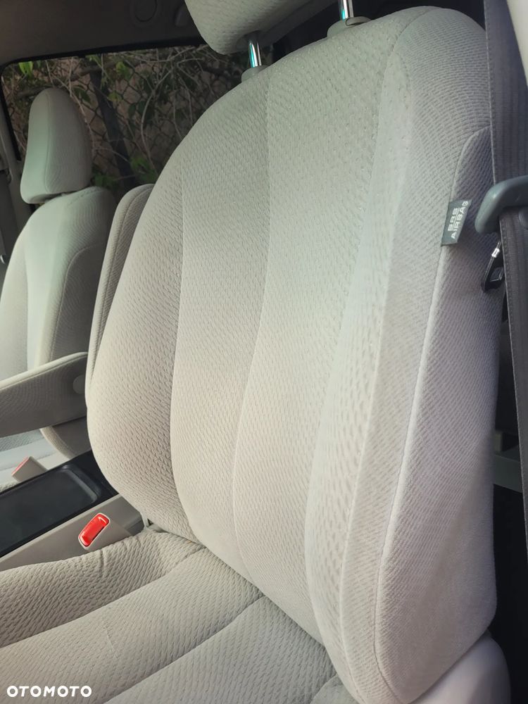 Toyota Sienna 3.5 V6 - 28