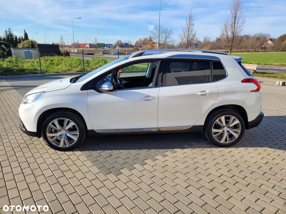 Peugeot 2008 PureTech 130 GPF Stop&Start Signature - 4
