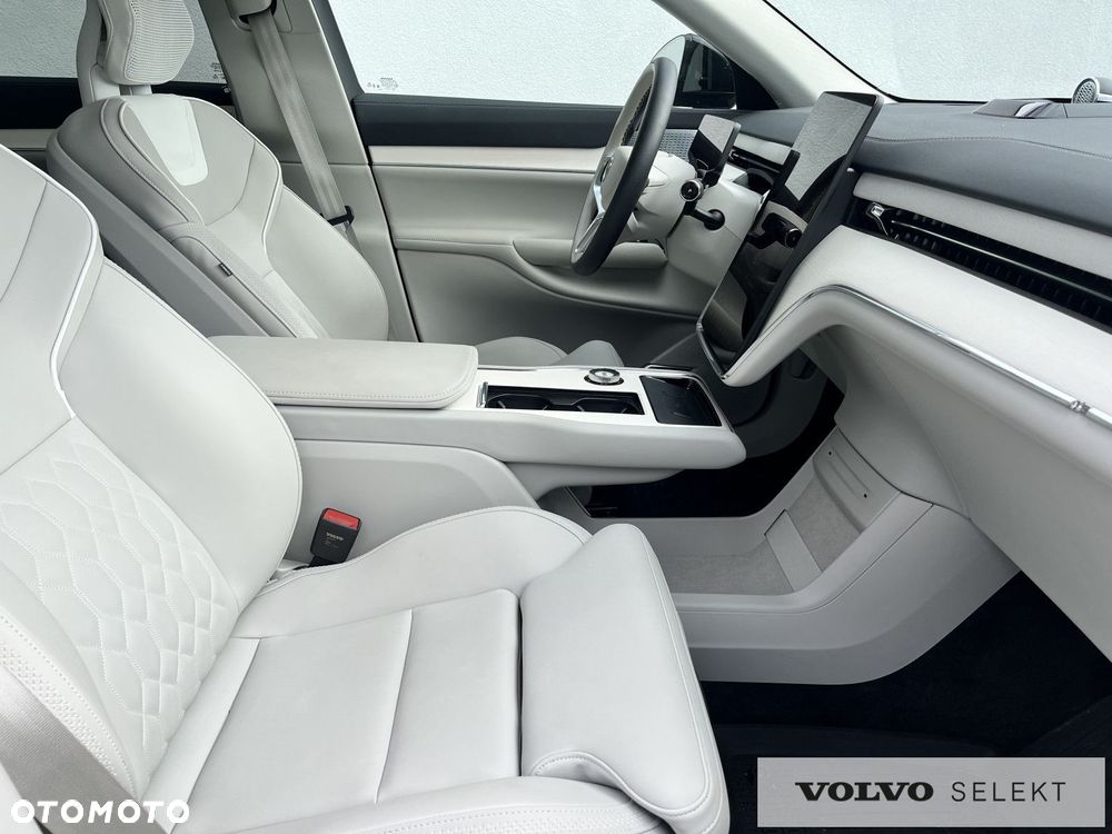 Volvo EX90 - 33