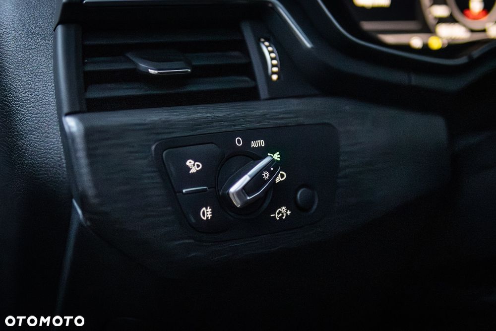 Audi A4 Limousine - 13