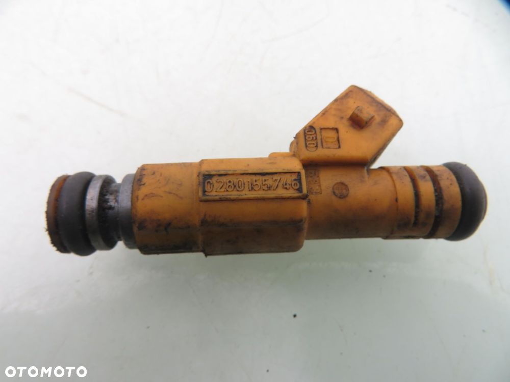 WTRYSKIWACZ VOLVO 850 2.4 0280155746 - 5