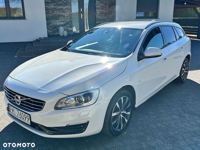 Volvo V60 D4 Geartronic Summum - 1