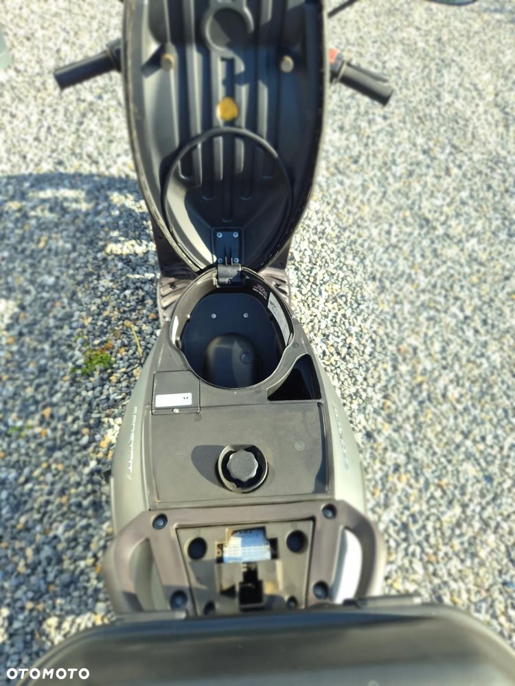 Aprilia Sportcity - 9