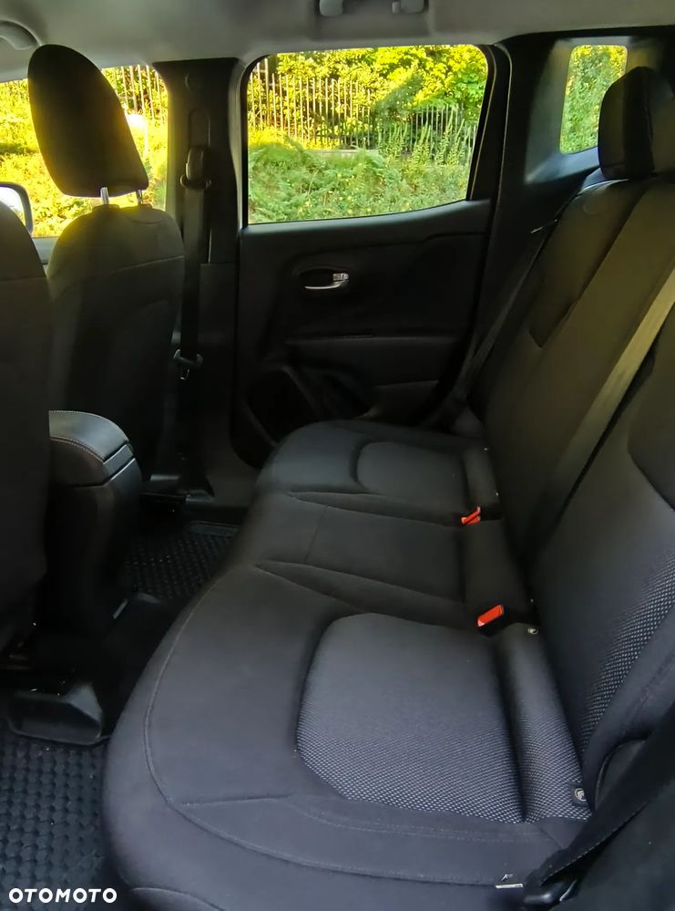 Jeep Renegade - 25