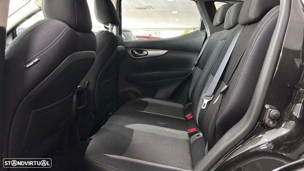 Nissan Qashqai 1.2 DIG-T N-Connecta 18 Xtronic - 5
