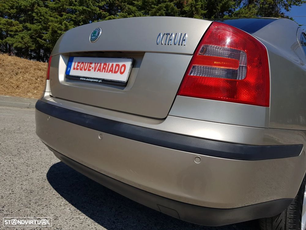 Skoda Octavia 1.6 Elegance - 7