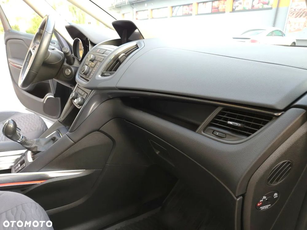 Opel Zafira 2.0 CDTI Cosmo - 25